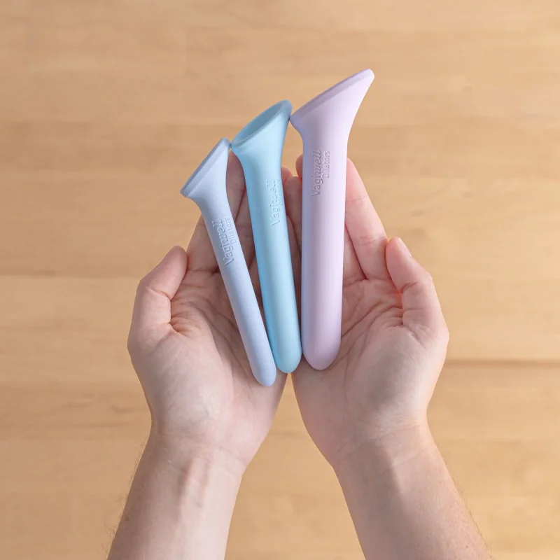 Dilatateurs 3 Vagiwell Small tenus dans les mains